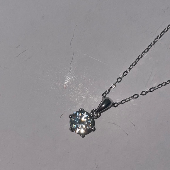 BEAUTIFUL S925 SILVER MOISSANITE NECKLACE‼️ - Picture 5 of 14